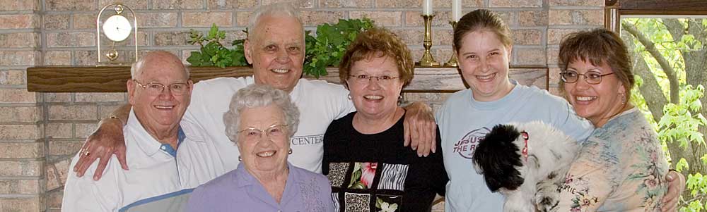 You are currently viewing Alecia’s visit to Grandma/pa Hillyer – Pekin, IL (2006)