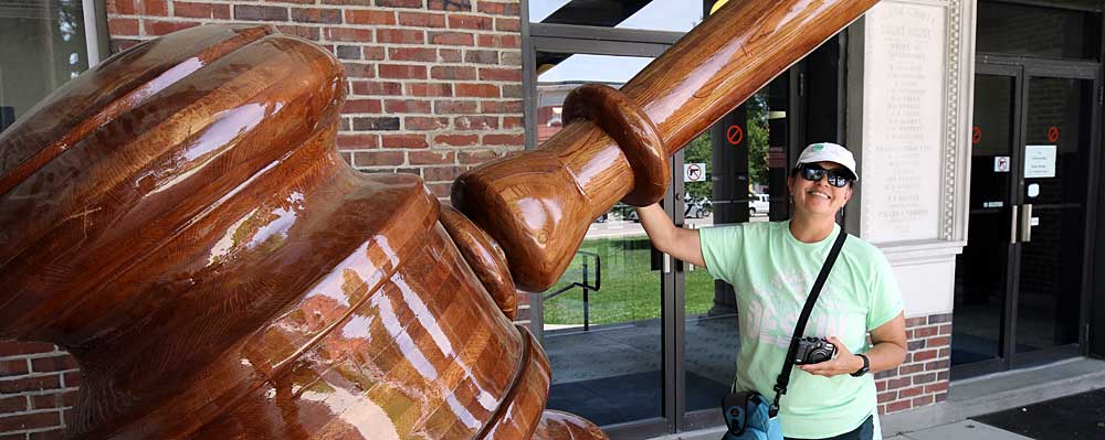 Read more about the article Marshall, IL – World Largest Gavel (2019)